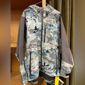 Selling this brand new Men’s Under Armour Gore-Tex Shoreman Jacket